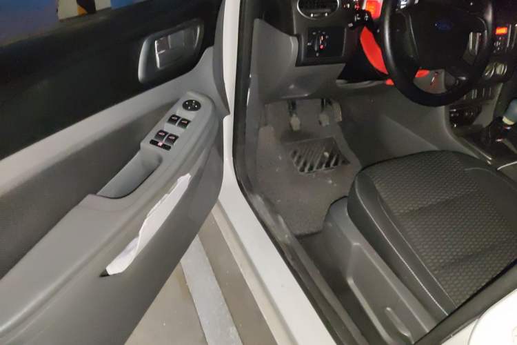 Used Ford Focus 2013 Hatchback Classic 1.8L Manual Base Model