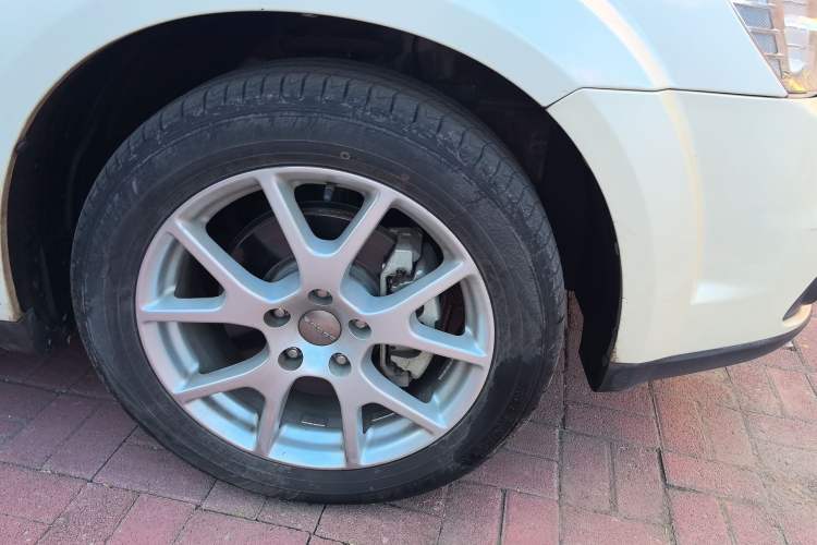 Used Dodge Journey 2013 2.4L Two-Wheel Drive Luxury Version