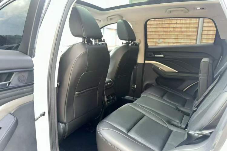 Used Wey VV6 2018 2.0T Four-Wheel Drive Flagship Version China V Standard
