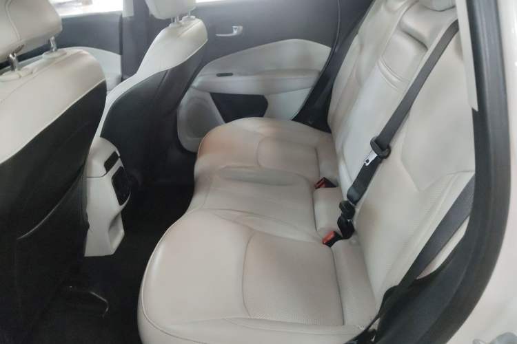 Used Jeep Compass 2017 200T Automatic Family Edition
