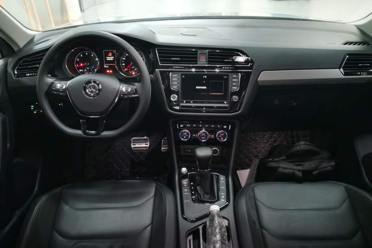 Used Volkswagen Tiguan L 2017 330TSI Automatic Two-Wheel Drive Luxury Edition