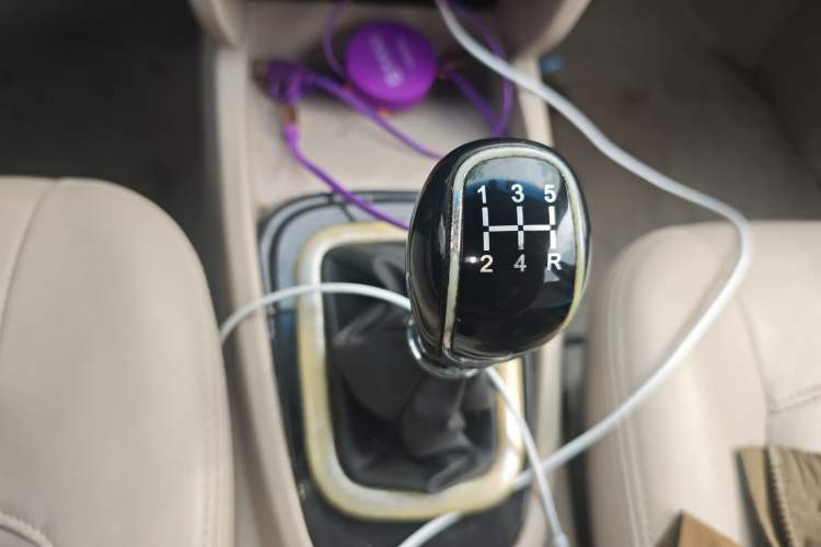 Used Karry K50 2015 1.5L Manual Luxury Model Gear Lever