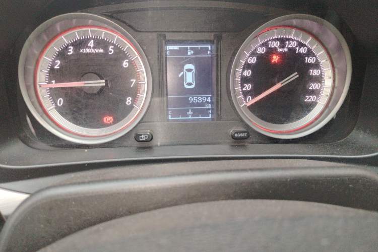 Used FORTHING Joyear X5 2017 Jingxiang Series 1.5T Manual Luxury Model
