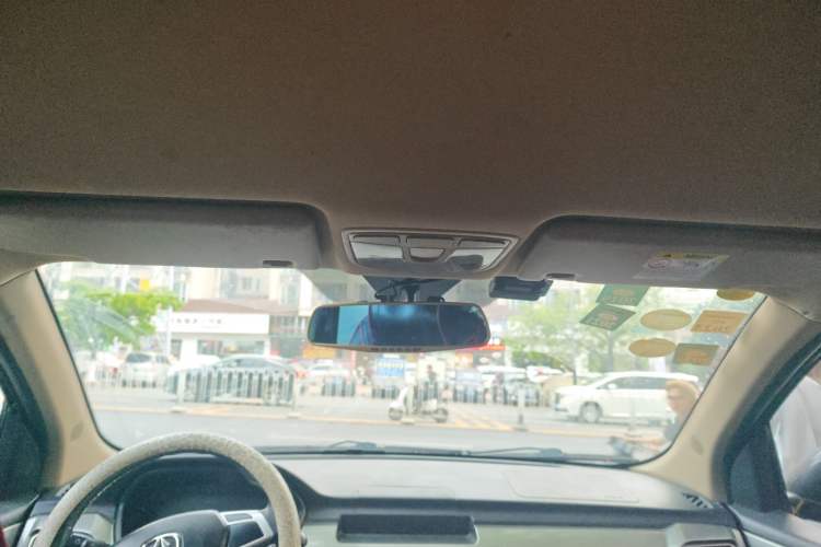 Used BAIC Weiwang M50F 2017 1.5L Standard Model
