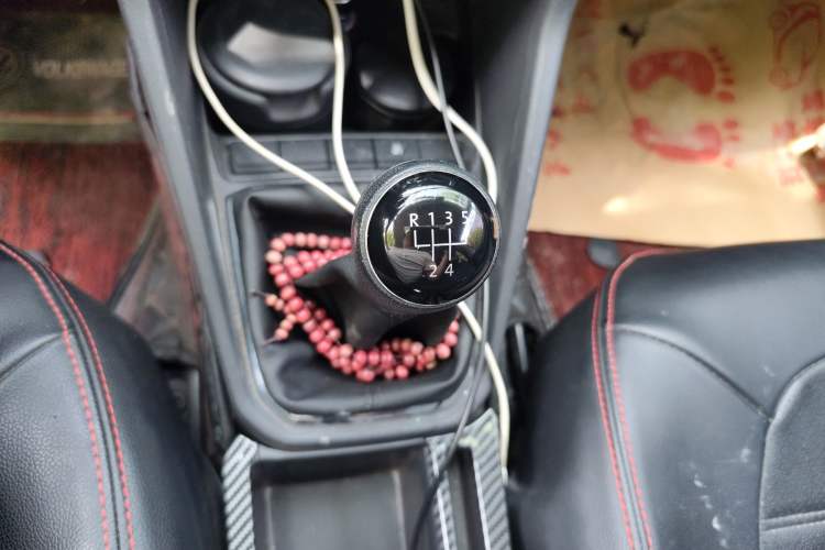 Used Volkswagen Jetta 2017 1.5L Manual Comfort Model Gear Lever