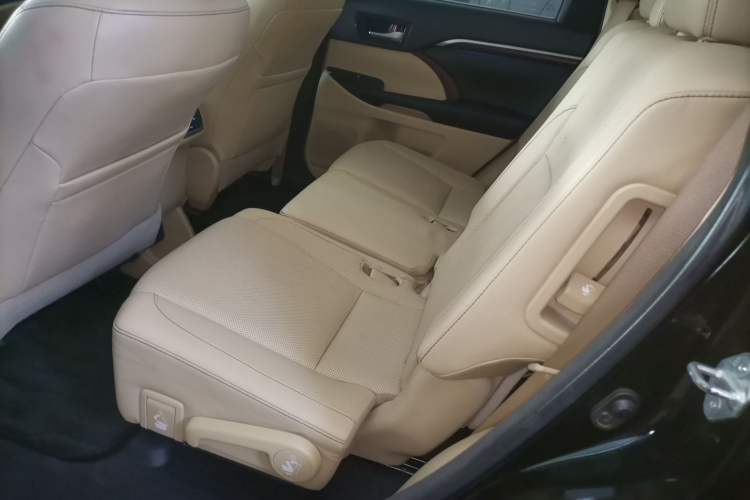 Used Toyota Highlander 2015 2.0T Four-Wheel Drive Ultimate Edition 7-Seater