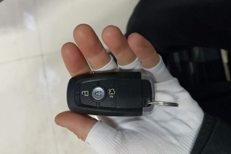 Used Ford Mondeo 2018 EcoBoost 180 Smart Control Fashion Model China VI Standard