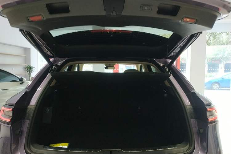 Used Hima AITO M5 2025 Extended-Range Ultra All-Wheel-Drive Version Trunk