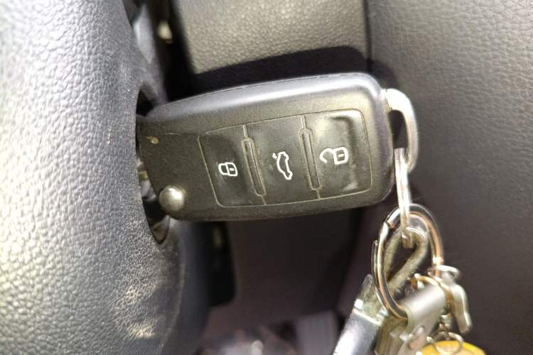 Used Volkswagen Sagitar 2015 1.6L Manual Comfort Model