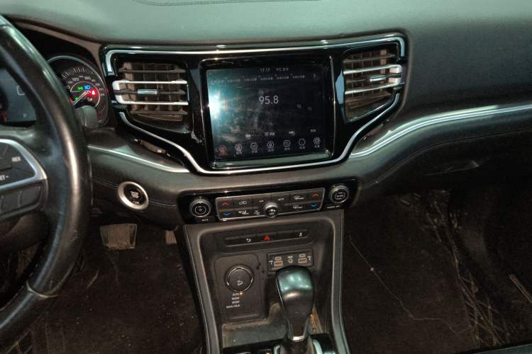 Used Jeep Grand Commander 2018 2.0T Four-Wheel Drive Enjoyment Edition China VI