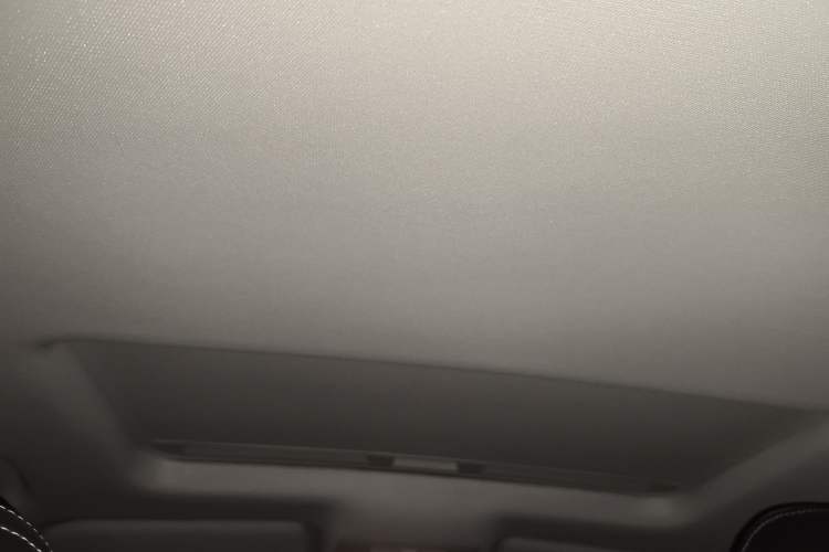 Used Roewe i5 2020 1.5L Automatic 4G Connect Luxury Flagship Edition
