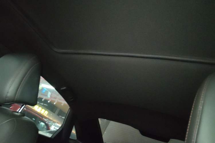 Used Chevrolet Monza 2019 RS 330T Automatic Comfort Edition China VI Standard Headliner