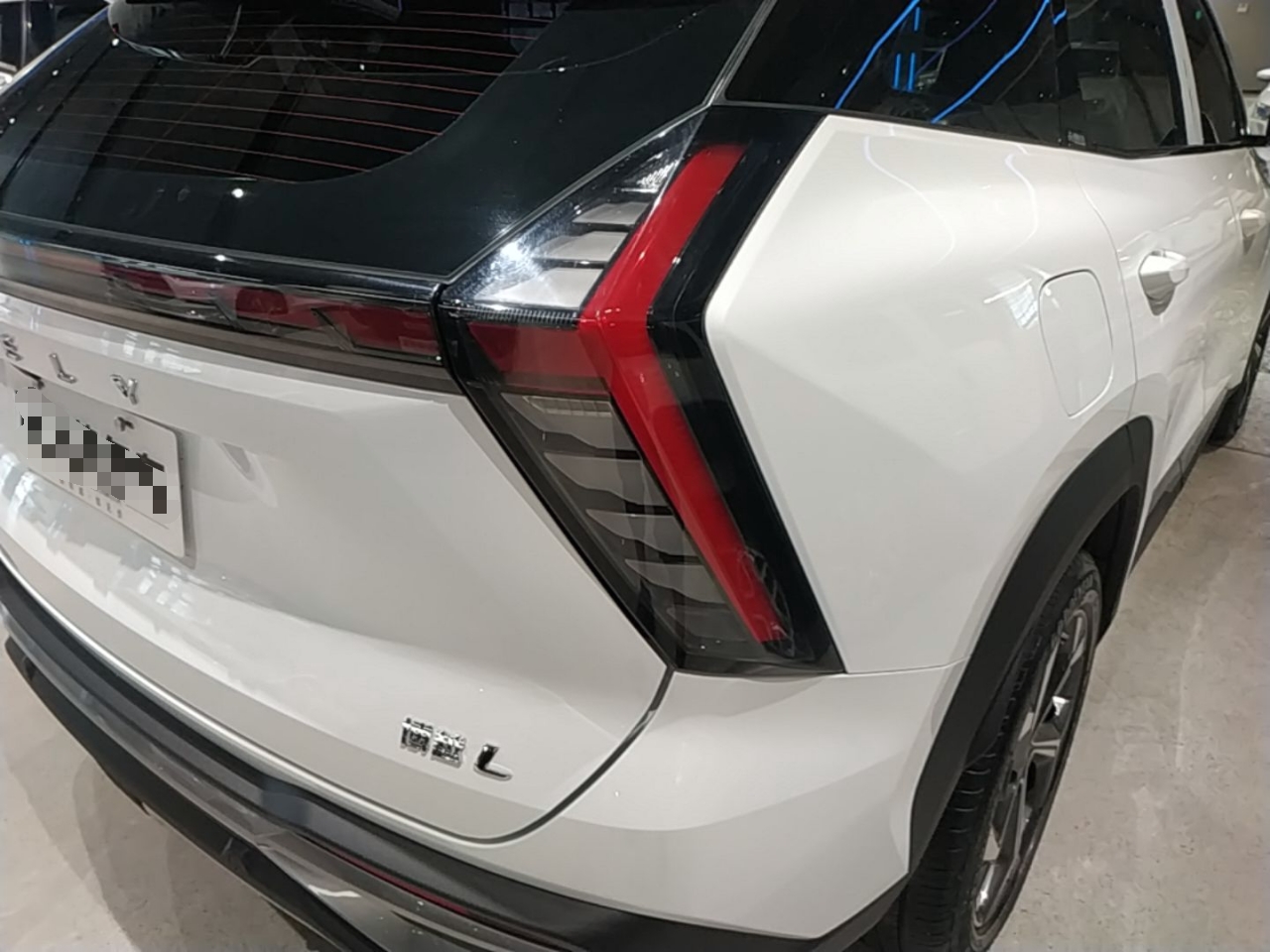 Geely Auto FX11 2023 2.0TD DCT Flagship Version — снимка 9