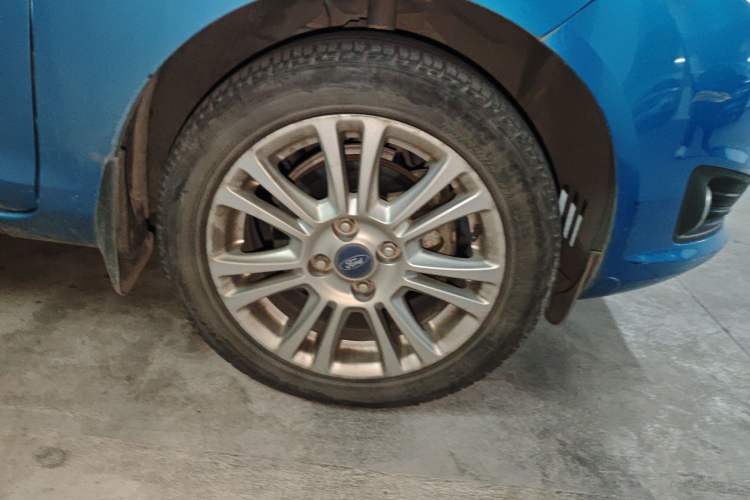 Used Ford Fiesta 2013 Hatchback 1.5L Automatic Fashion Edition
