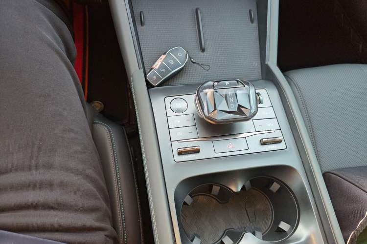 Used BYD Qin L 2025 DM-i Smart Drive 120KM Leading Model
