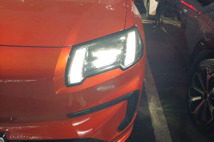 Used AION V 2024 Aion Tyrannosaurus 650 Smart Luxury Edition
