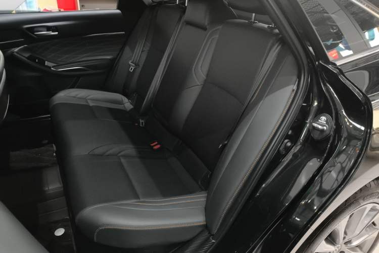 Used Toyota Avalon 2024 Dual-Motor 2.0L Premium Edition