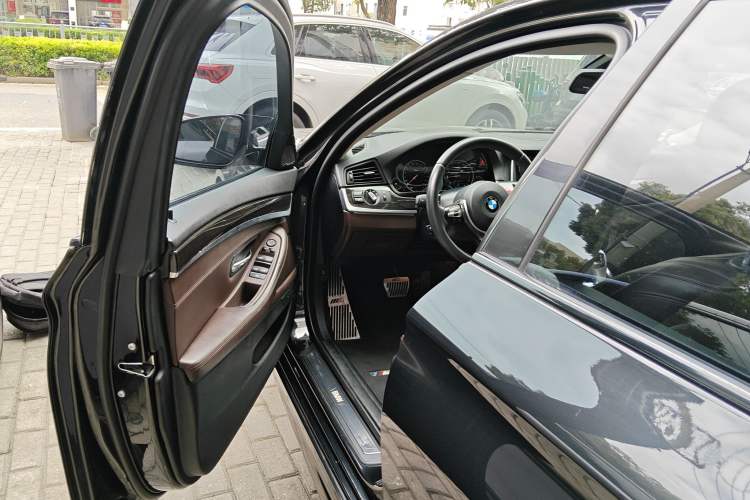 Used BMW 5 Series 2014 525Li Luxury Design Package