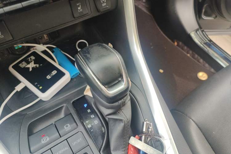 Used Toyota RAV4 2020 2.0L CVT Two-Wheel Drive Fashion PLUS Edition Gear Lever