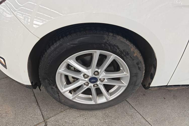 Used Ford Focus 2018 Hatchback Classic 1.6L Automatic Trendy SmartDrive Edition