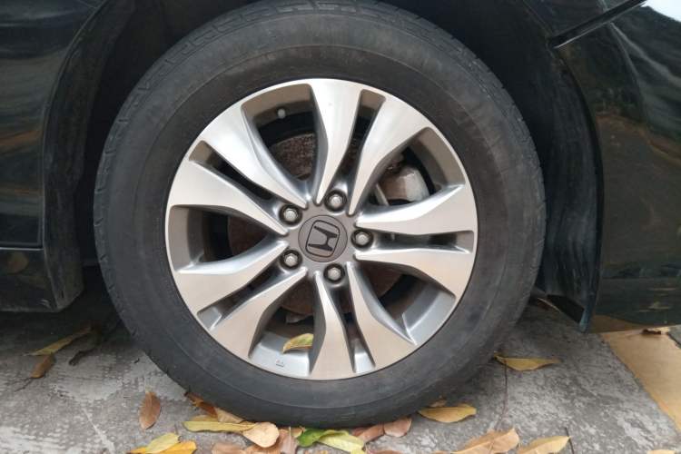 Used Honda Accord 2015 2.0L LX Comfort Edition Right Front Wheel Hub