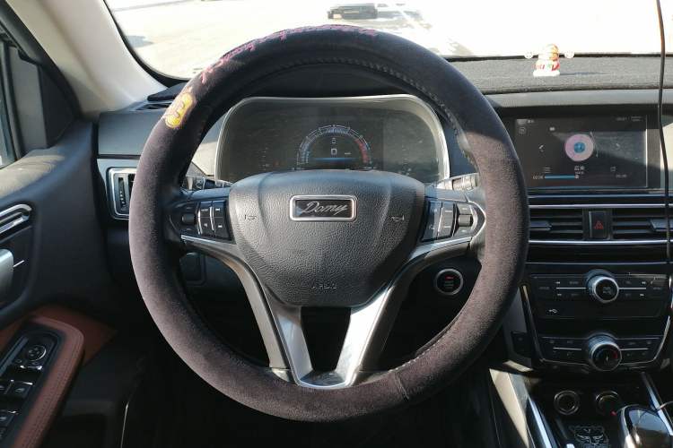 Used Zotye Domy X5 2018 Smart Connect Edition 1.5T CVT Prestige Model
