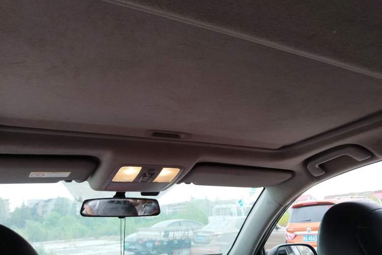 Used Toyota RAV4 2009 2.4L Automatic Luxury Edition Headliner