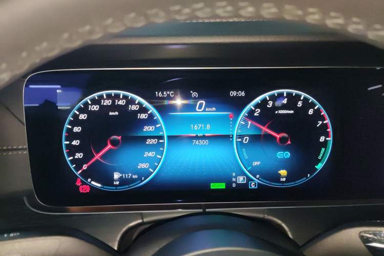 Used Mercedes-Benz E-Class New Energy 2022 E 350 e L Plug-in Hybrid Sports Sedan Instrument Cluster
