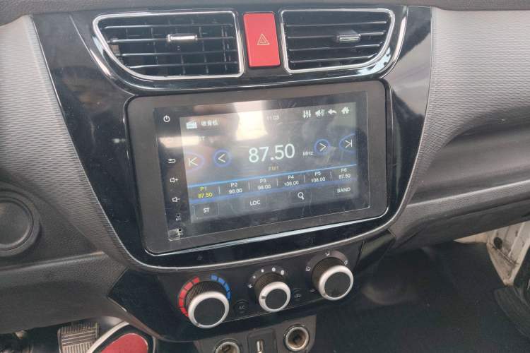 Used Foton Xiangling M New Energy 2023 M2 Long-Wheelbase Flat Cargo Bed Audio And AC Panel