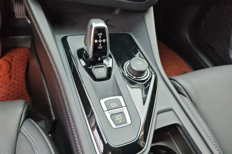 Used Lynk & Co 03 2021 1.5TD DCT Jing Champion Edition Gear Lever