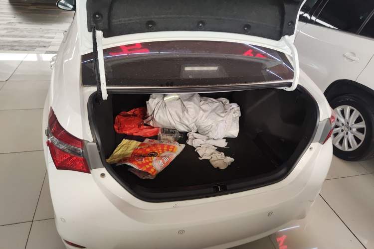 Used Toyota Corolla 2018 1.2T S-CVT GL-i Zhihui Edition Trunk