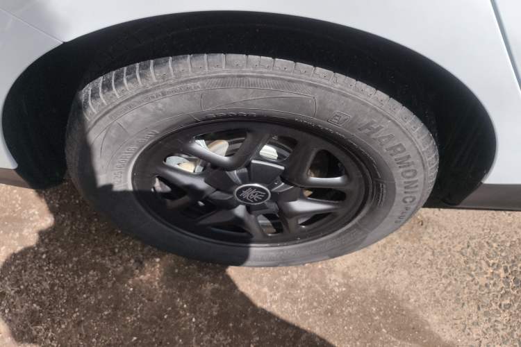 Used BYD Qin PLUS 2025 DM-i Smart Drive 55KM Leading Model Right Rear Wheel Hub