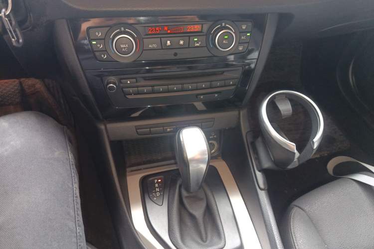 Used BMW X1 2012 sDrive18i Luxury Edition
