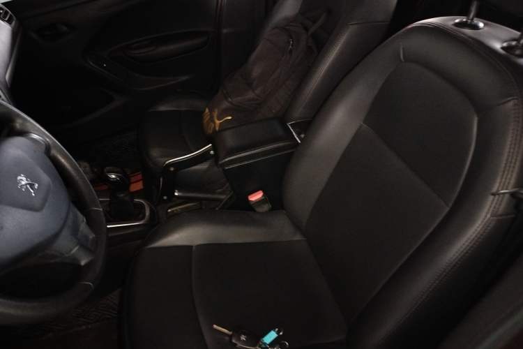 Used Peugeot 301 2016 1.6L Manual Comfort Edition