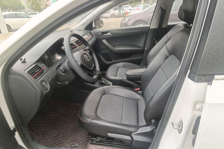 Used Volkswagen Santana 2017 Haval H9 1.6L Automatic Comfort Edition Left Front Seat