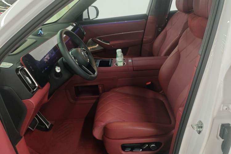 Used Hima AITO M8 2025 Extended-Range Ultra Version 53.4 kWh 6-Seater Edition
