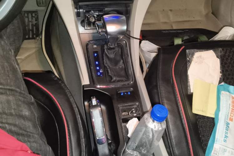 Used Geely Auto Emgrand 2015 Sedan 1.5L CVT Upward Version
