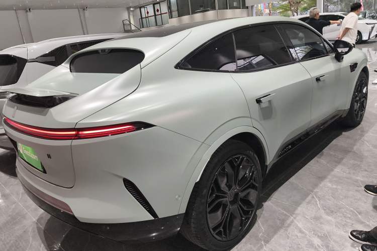 Used Avatr 11 2022 Ultra-Long Range Dual-Motor Luxury Edition 5 Seats
