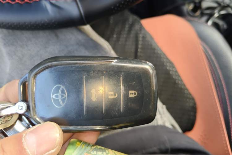 Used Suzuki Swift 2015 1.5L Manual Limited Edition Vehicle Key