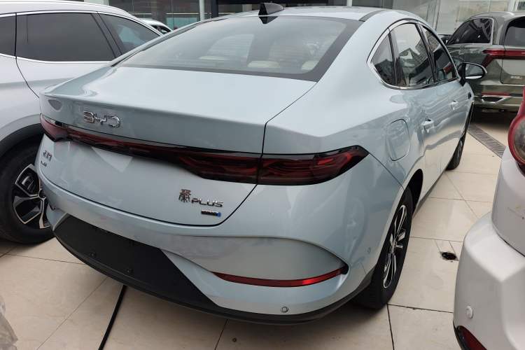 Used BYD Qin PLUS 2025 DM-i Smart Drive 120KM Superior Model
