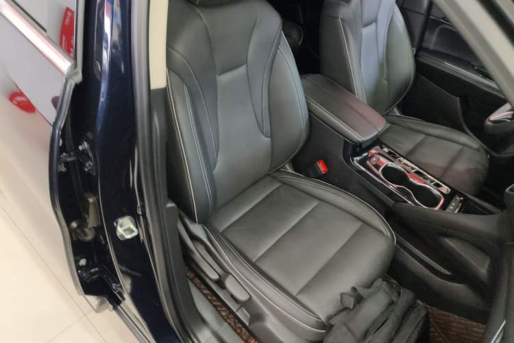 Used Buick Envision 2021 Encore Plus 652T Five-Seat Luxury Model