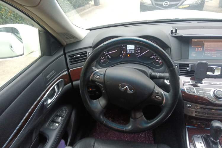 Used Infiniti Q70 2013 Q70L 2.5L Comfort Edition