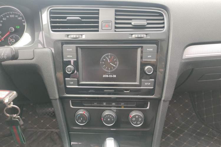 Used Volkswagen Golf 2015 1.4TSI Automatic Comfort Model
