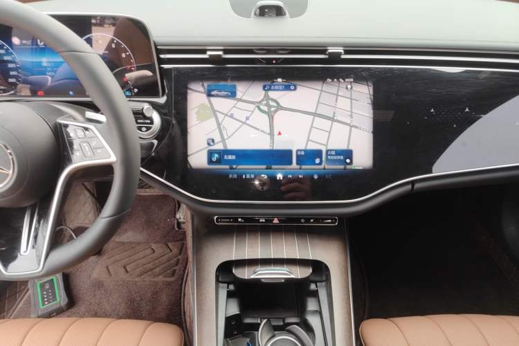 Used Mercedes-Benz E-Class 2025 Facelift E 300 L Luxury Edition
