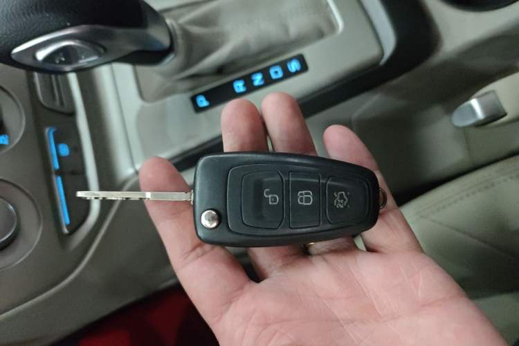 Used Ford Focus 2012 Sedan 1.6L Automatic Comfort Model
