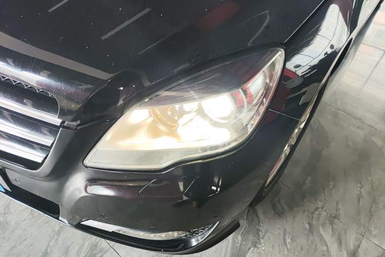 Used Mercedes-Benz R-Class 2011 R 300 L Business Model
