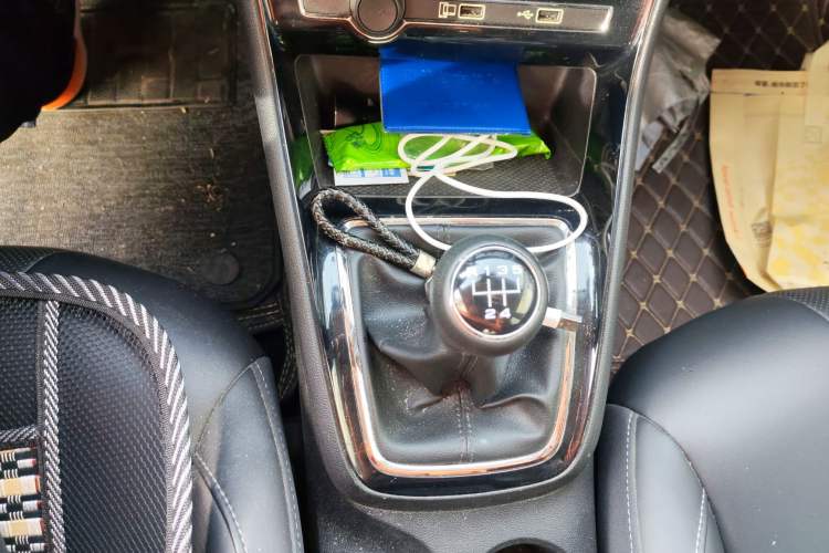 Used Roewe i5 2019 1.5L Manual 4G Connectable Langhao Edition