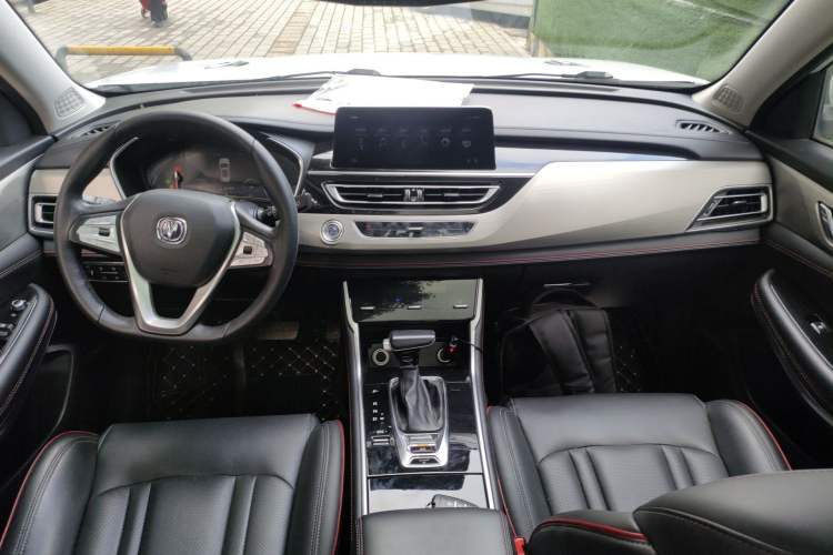 Used CHANGAN CS75 2018 280T Automatic Smart Edition China V-standard Center Console