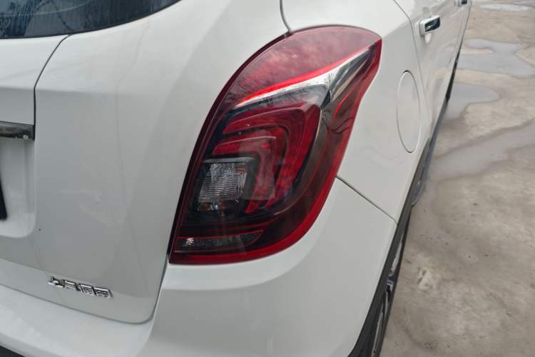 Used Buick Encore 2017 18T Automatic Two-Wheel Drive Urban Elite Model Right Rear Taillight