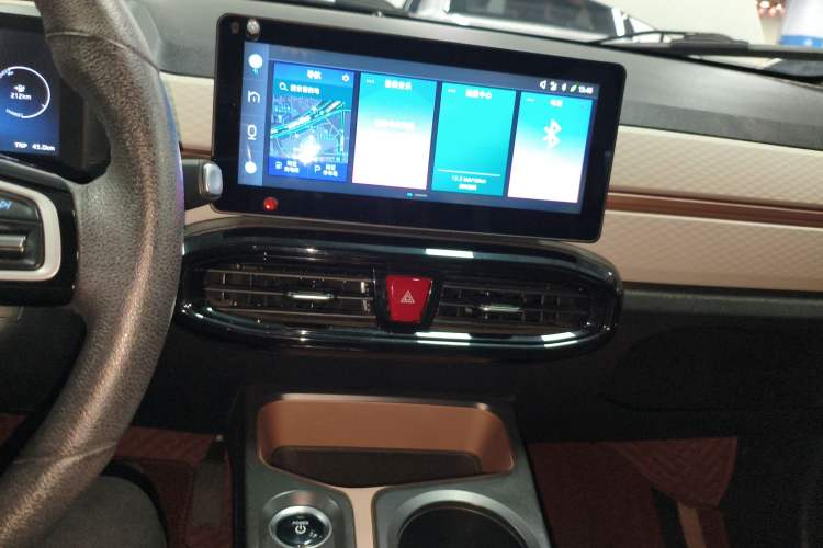 Used SOL E10X 2021 302 km Range Luxury Version 30.2 kWh